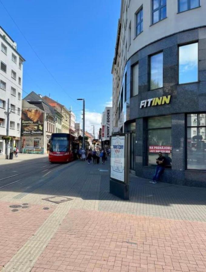Plaza De Luxe Bratislava Exterior foto